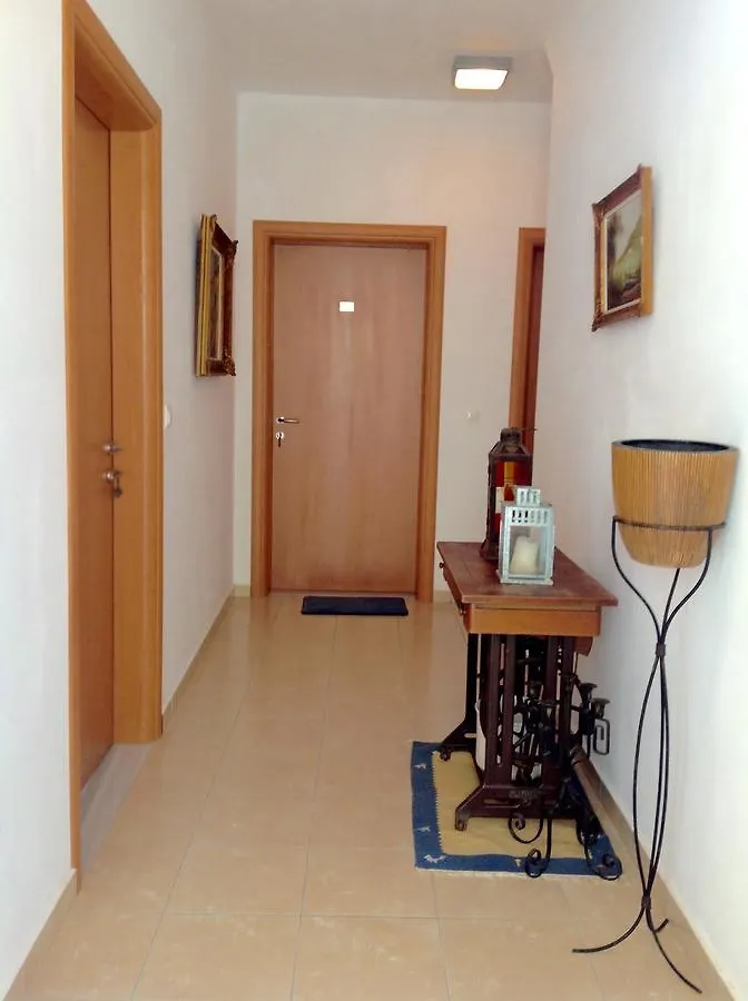 Elea Guesthouse Himare Guest house