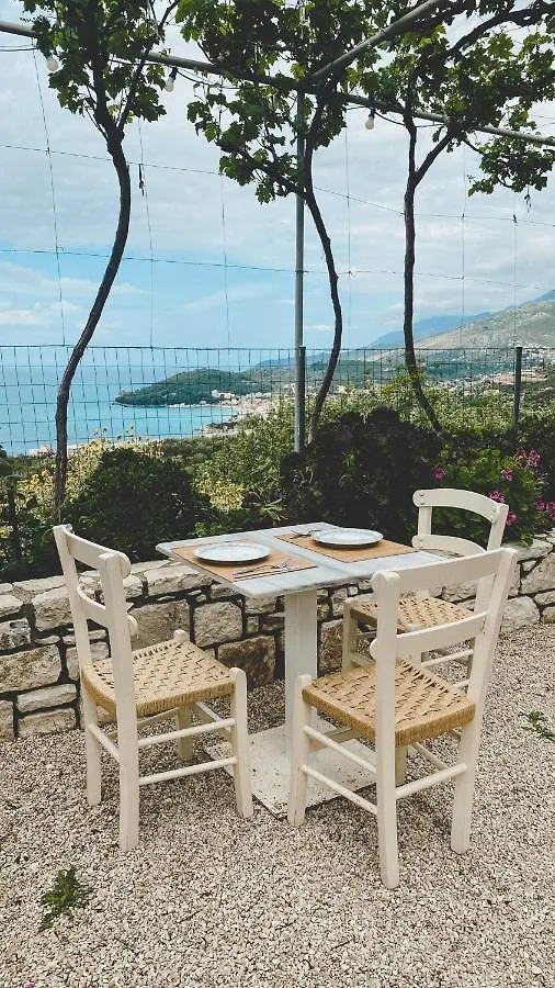 ELÉA Guesthouse himare Albania